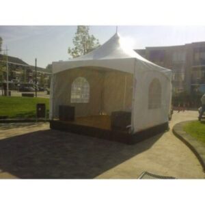 Overdekt podium, 3 x 3 m¹